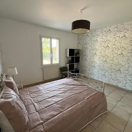 Feriehus Maison Chaleureuse Bord De La Le Bernard