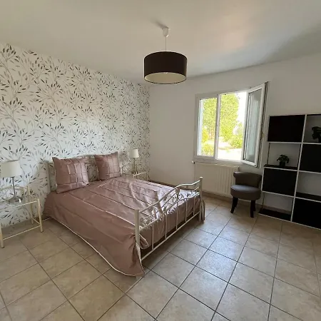 Feriehus Maison Chaleureuse Bord De La Le Bernard