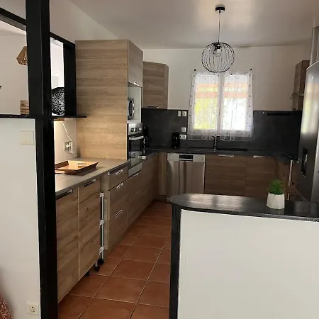 Maison Chaleureuse Bord De La * Le Bernard