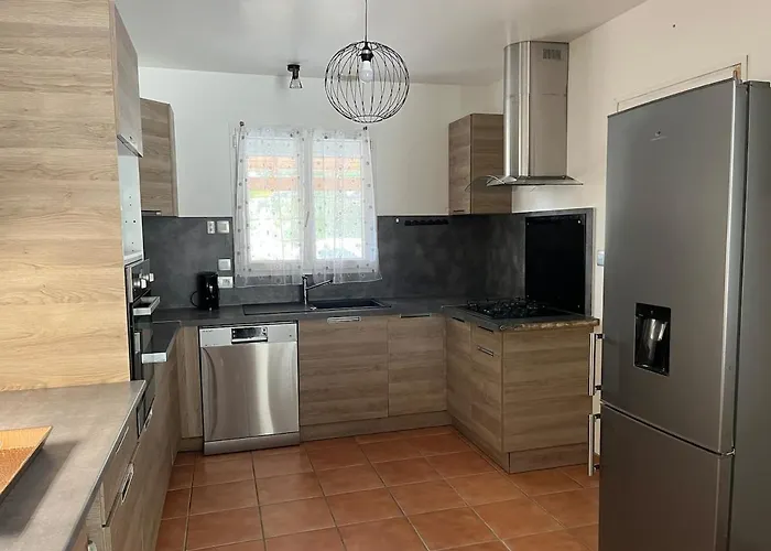 Maison Chaleureuse Bord De La * Le Bernard